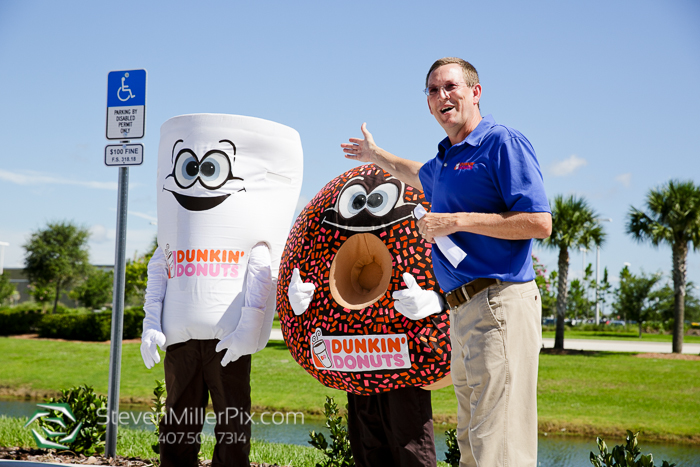 dunkin_donuts_grand_opening_corporate_event_photography_0012