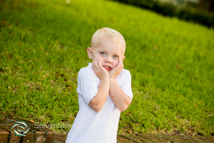 Downtown Orlando Family Portrait Photographers | Lake Eola Park Photos