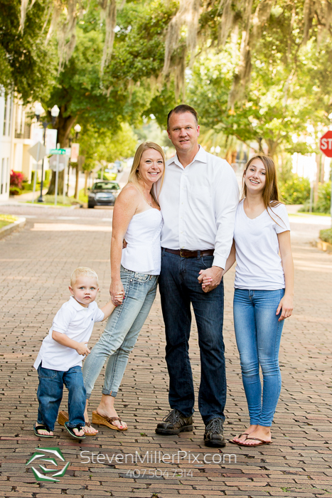 Downtown Orlando Family Portrait Photographers | Lake Eola Park Photos