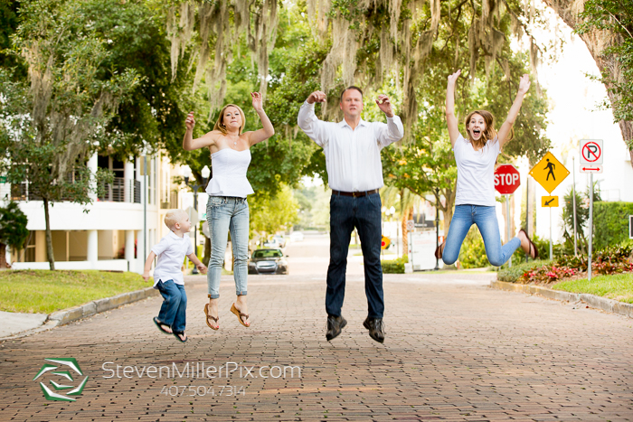 Downtown Orlando Family Portrait Photographers | Lake Eola Park Photos