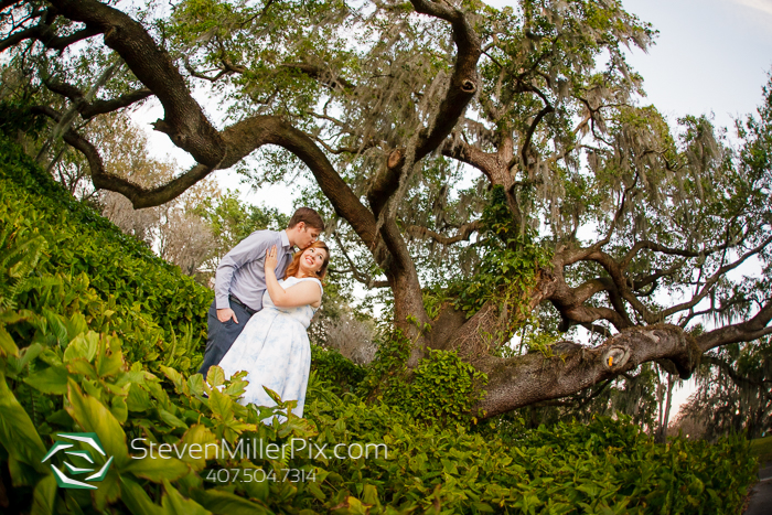 Loch Haven Park Engagement Session | The Acre Orlando Weddings