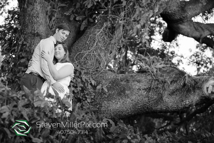 Loch Haven Park Engagement Session | The Acre Orlando Weddings