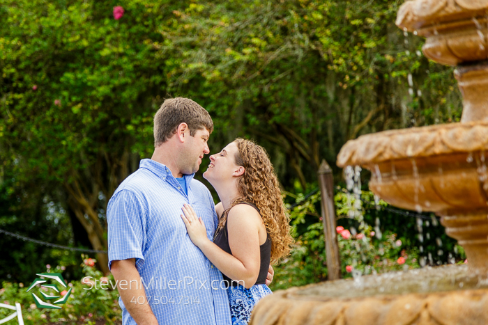 Engagement Sessions in Leu Gardens Orlando