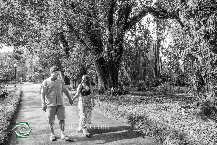 Engagement Sessions in Leu Gardens Orlando