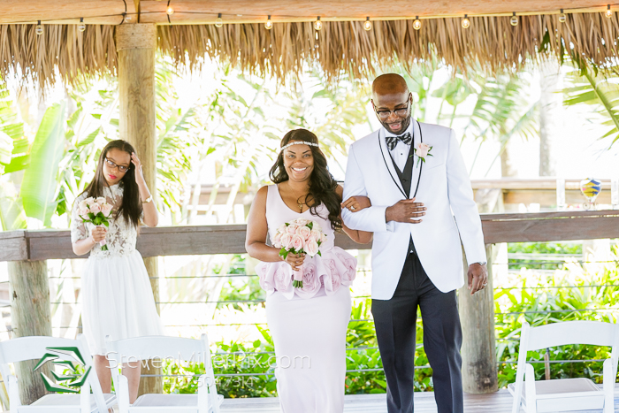 Intimate Westgate Lakes Resort Wedding Photographers
