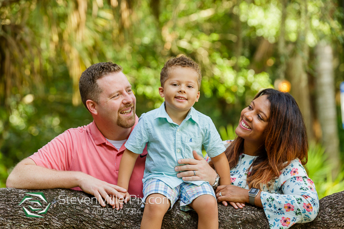 Family Photos in Dickson Azalea Park Orlando