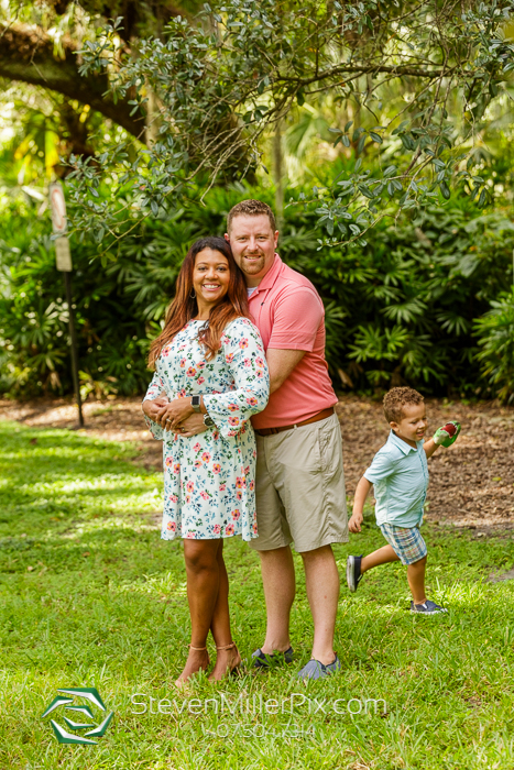 Family Photos in Dickson Azalea Park Orlando