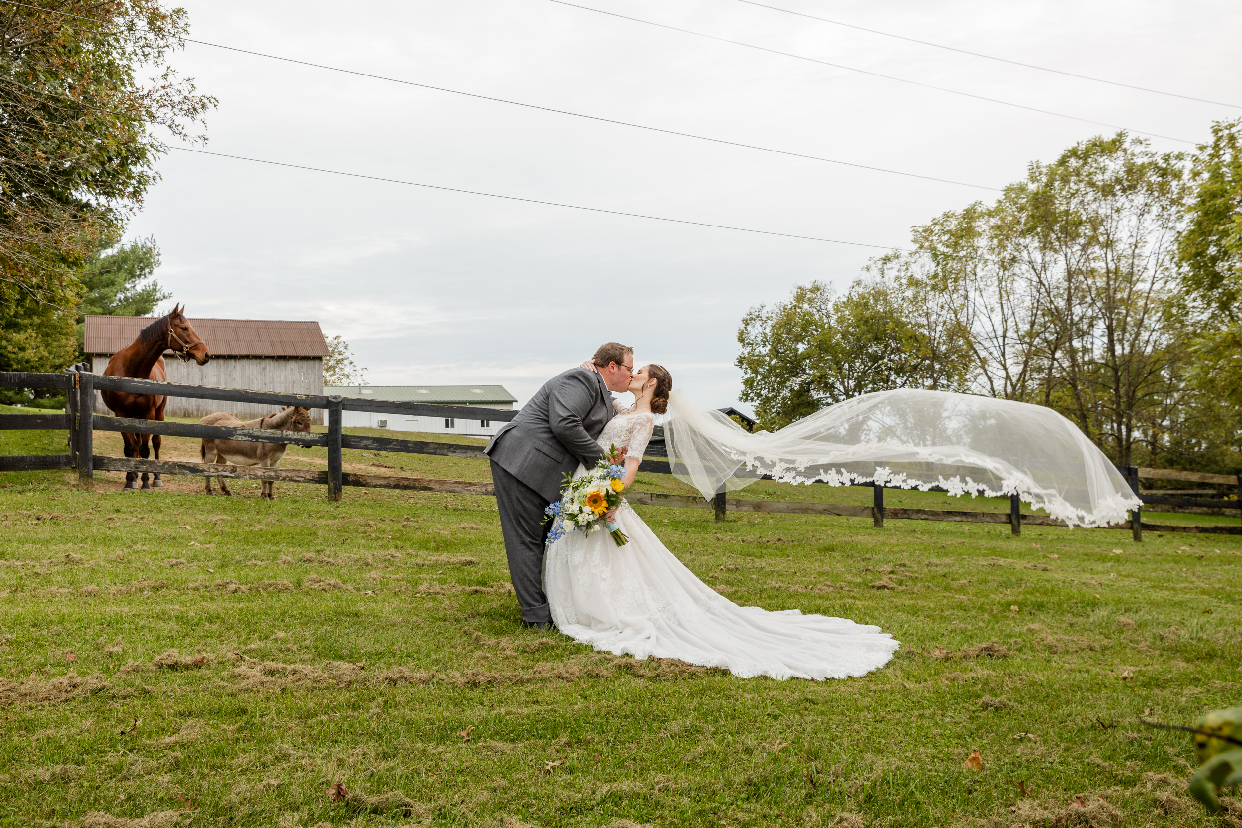 Kentucky Traveling Wedding Photographer