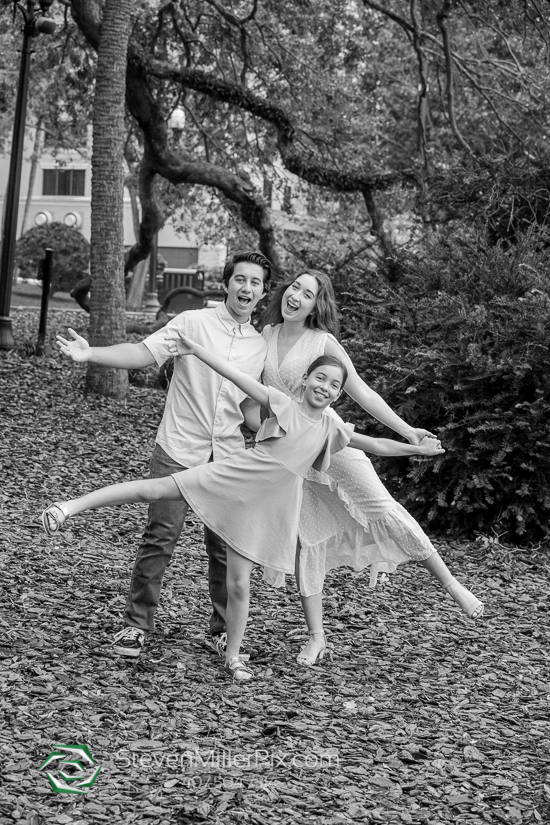 Lake Eola Orlando Family Photographer