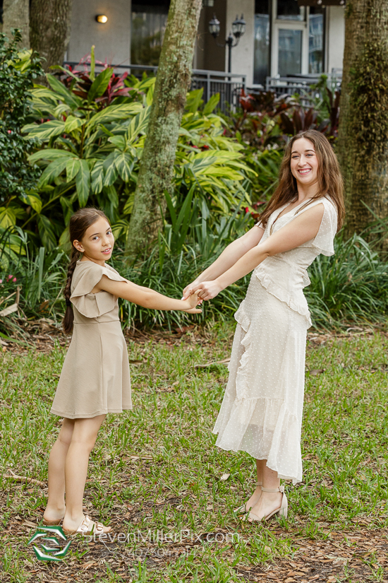 Lake Eola Orlando Family Photographer