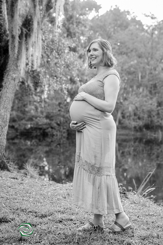 Mead Gardens Maternity Photographer