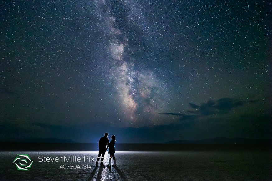 Oregon Starry Night Engagement Session Photographers