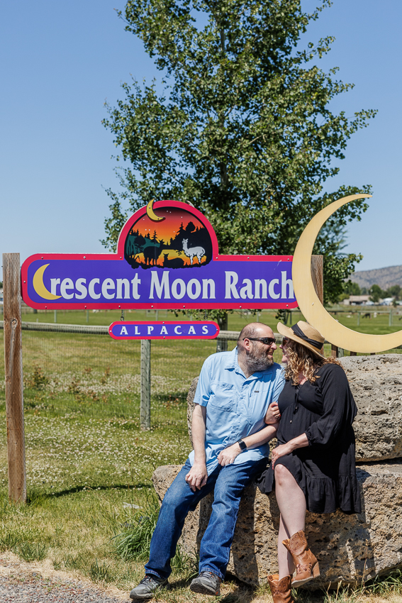crescent moon ranch alpaca farm oregon photos