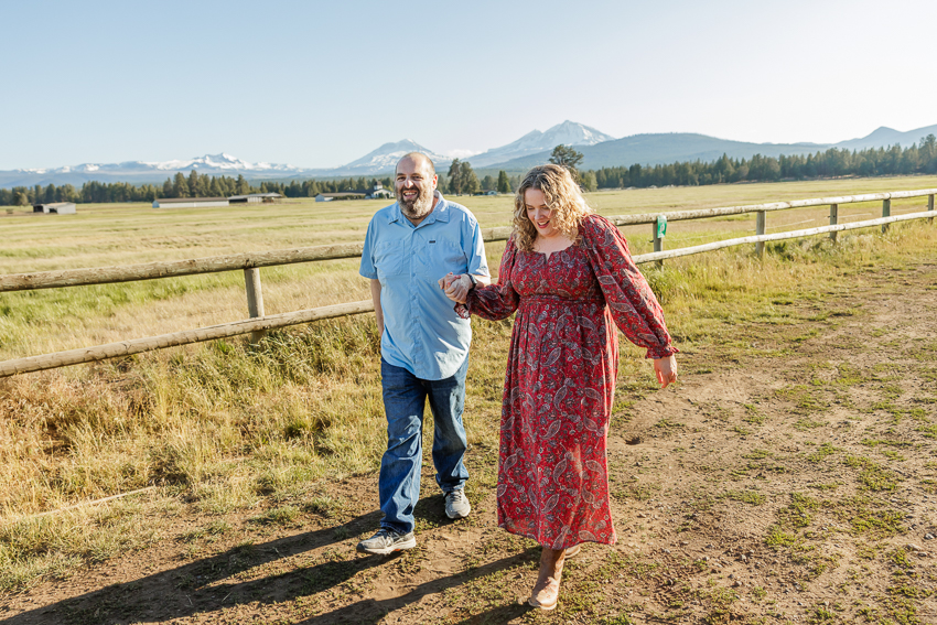 sisters oregon destination engagement photographers