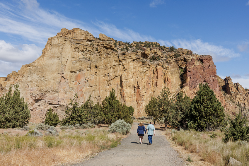 smith rock state park oregon engagement photos