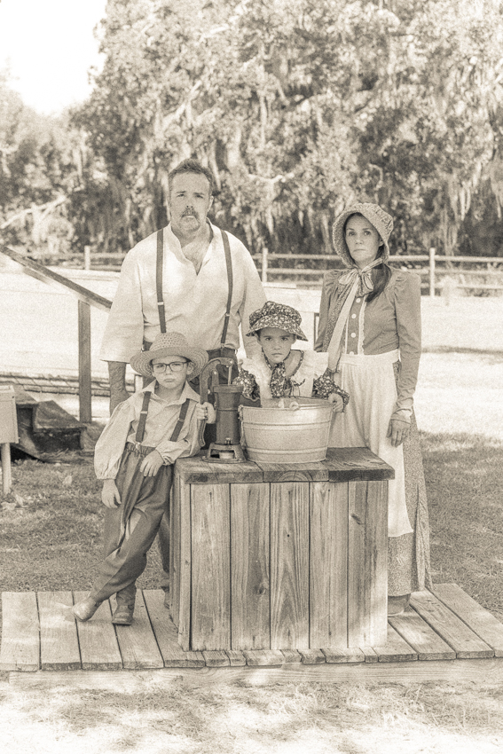 Family Portrait Photographer Vintage Pioneer