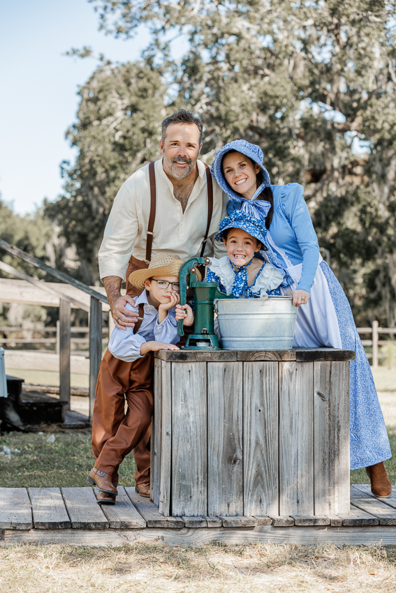 Family Portrait Photographer Vintage Pioneer