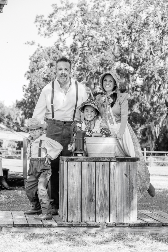 Family Portrait Photographer Vintage Pioneer