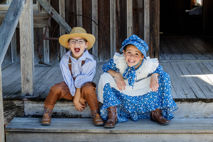 Family Portrait Photographer Vintage Pioneer