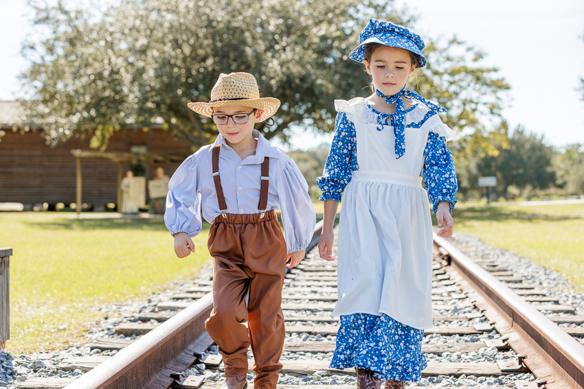 Family Portrait Photographer Vintage Pioneer