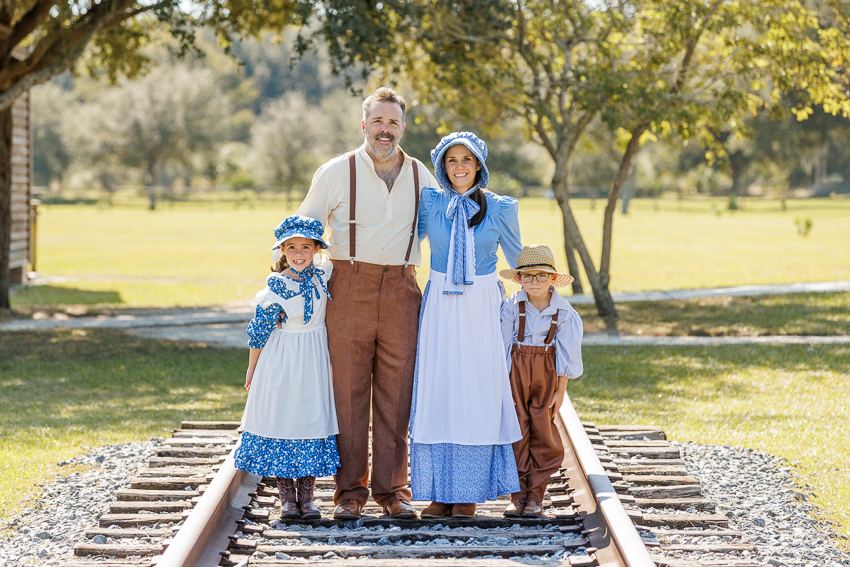 Family Portrait Photographer Vintage Pioneer