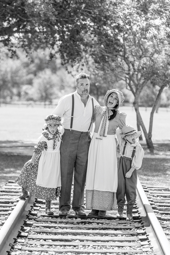 Family Portrait Photographer Vintage Pioneer