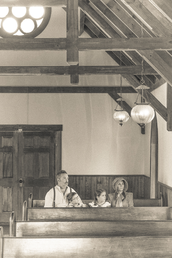 Family Portrait Photographer Vintage Pioneer