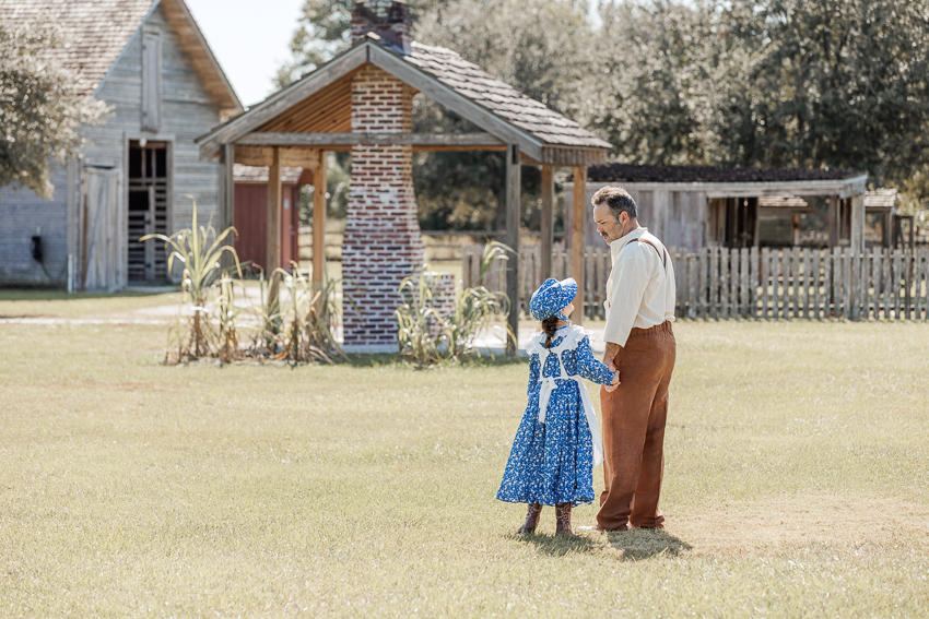 Family Portrait Photographer Vintage Pioneer