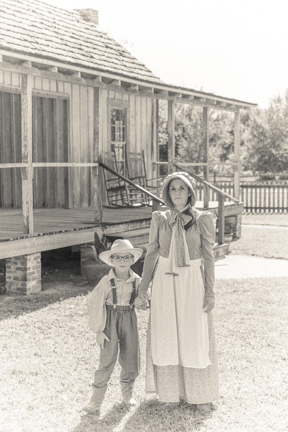 Family Portrait Photographer Vintage Pioneer