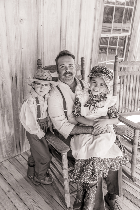Family Portrait Photographer Vintage Pioneer