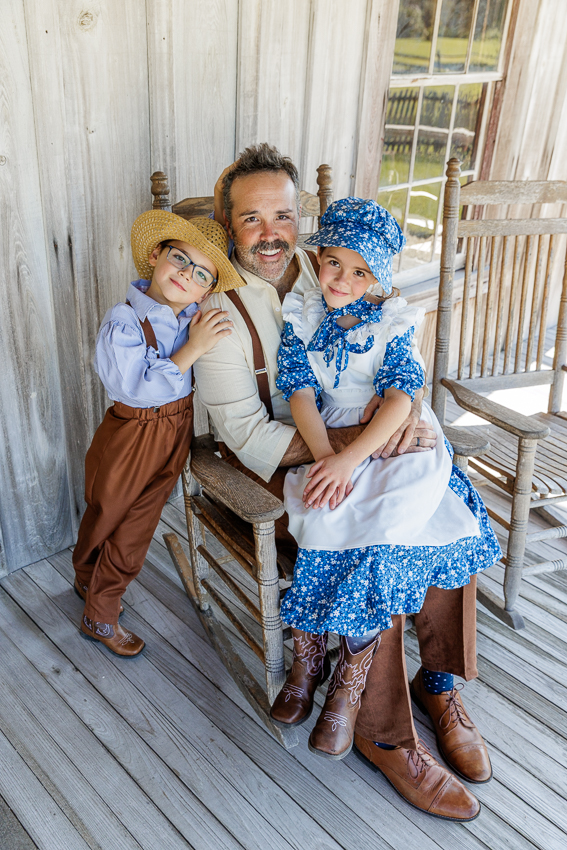 Family Portrait Photographer Vintage Pioneer